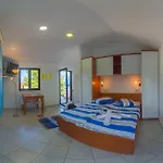 Viscovery House * Rukavac (Vis)