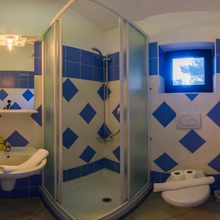 Semesterbostad Viscovery House Rukavac (Vis)